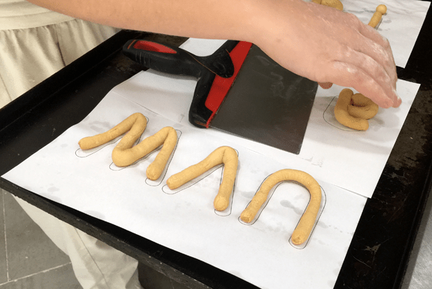 09 Letras recién sacadas del horno